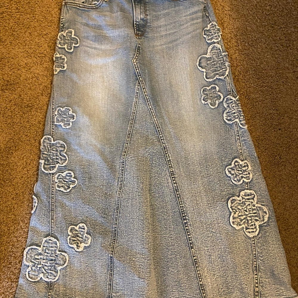 Floral Embroidered Denim Skirt